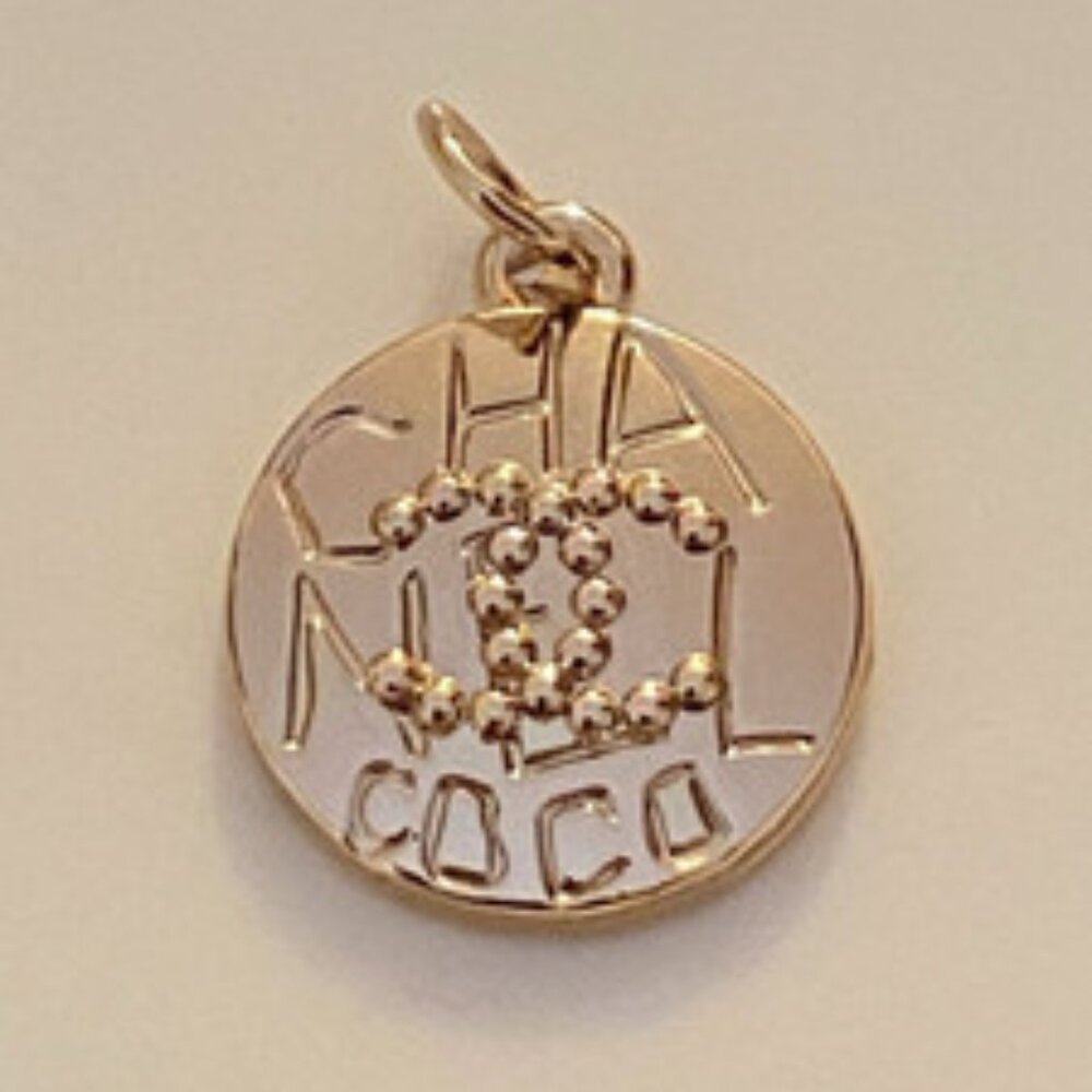 Chanel CC Coco Gold Pendant Zipper Pull - EUC
